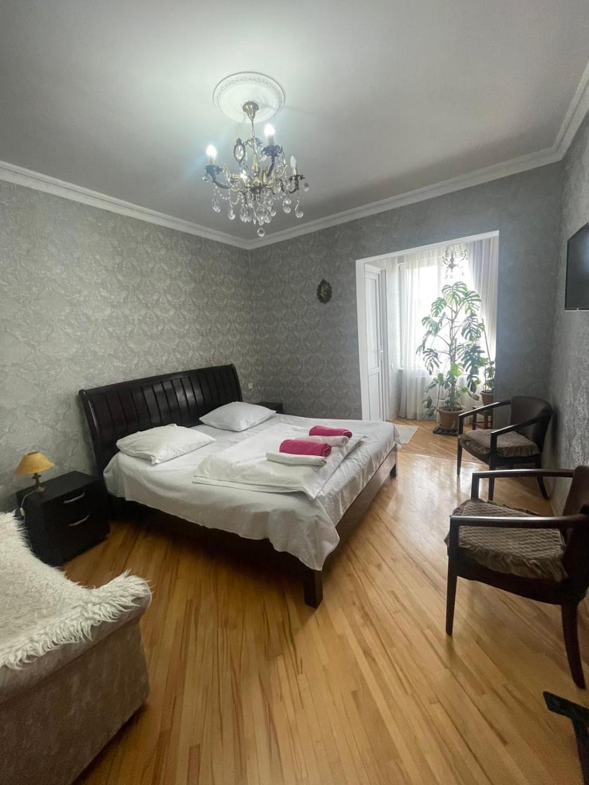 Guest House Tasunia 库塔伊西 外观 照片